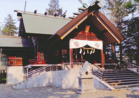 信濃神社　社殿２