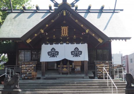 諏訪神社　社殿