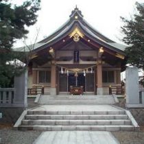 彌彦神社本殿